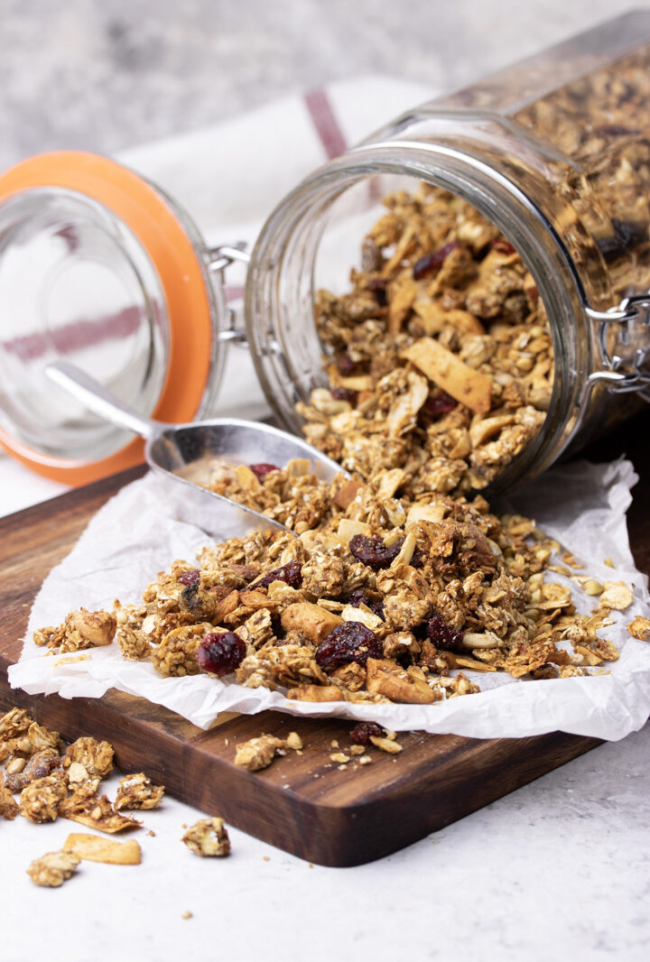 The Ultimate Super Crispy Date-Sweetened Granola