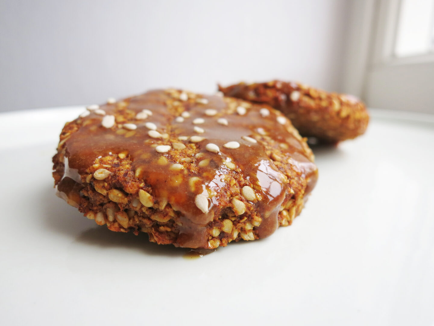 Sesame cookies with a tahini caramel drizzle