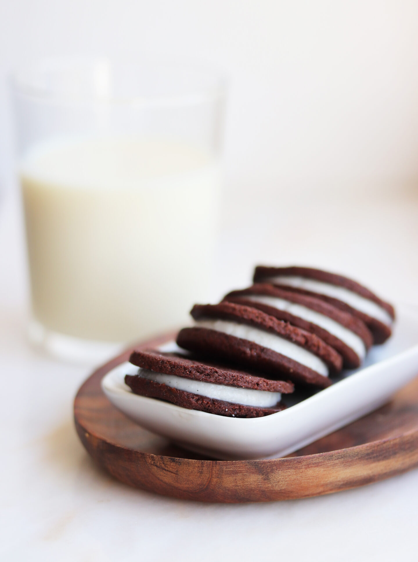 Super simple 4 ingredient Oreos