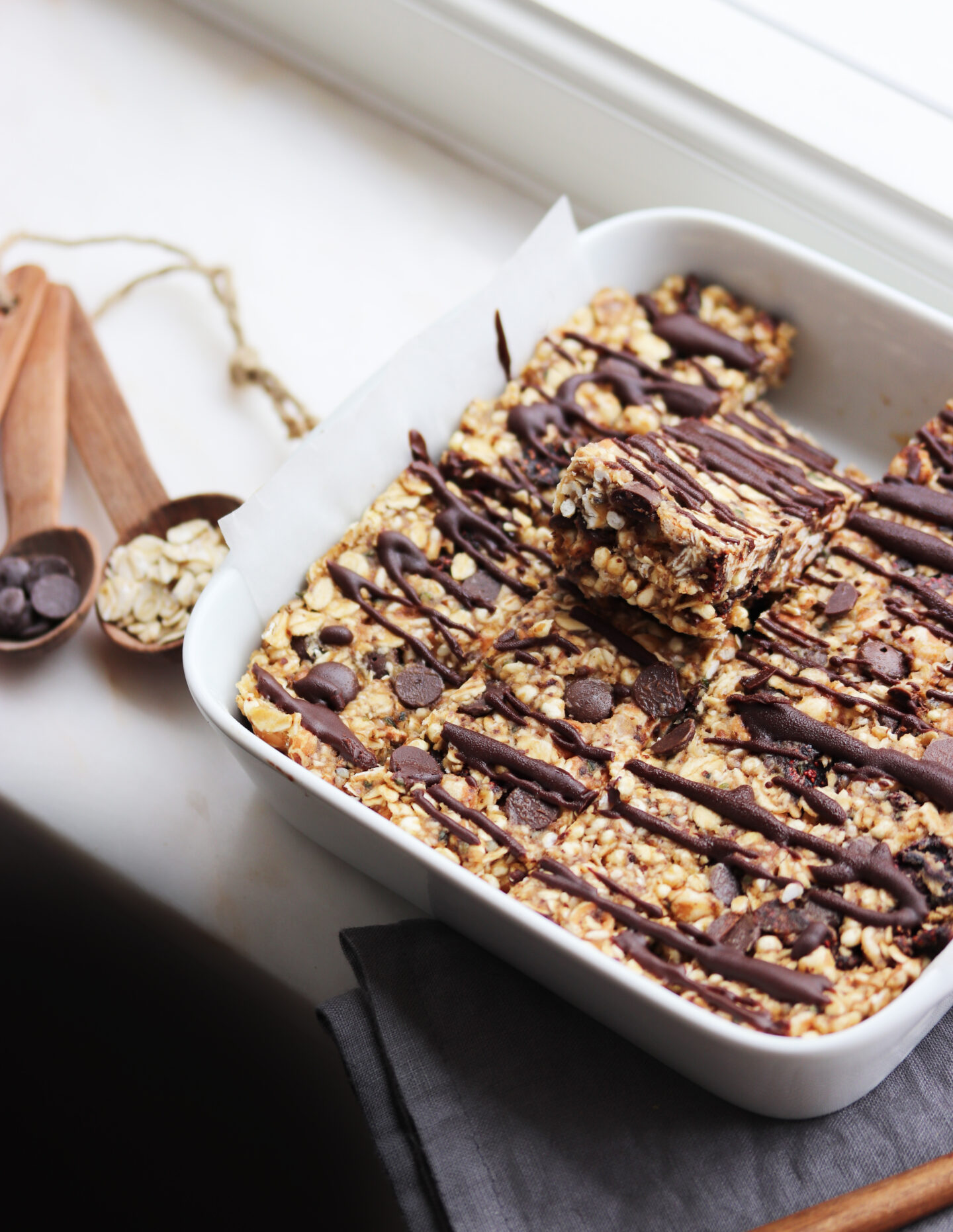 No bake PB, Chocolate & Berry flapjacks