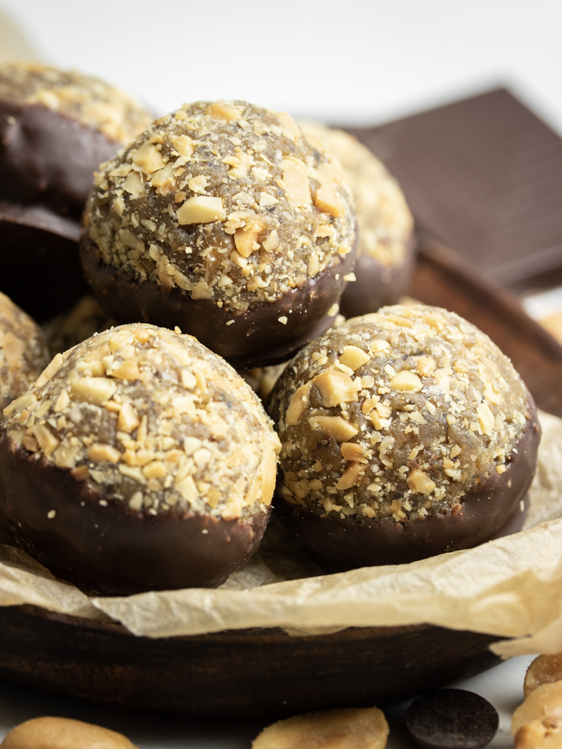 3 ingredient Peanut Caramel Snicker Bites